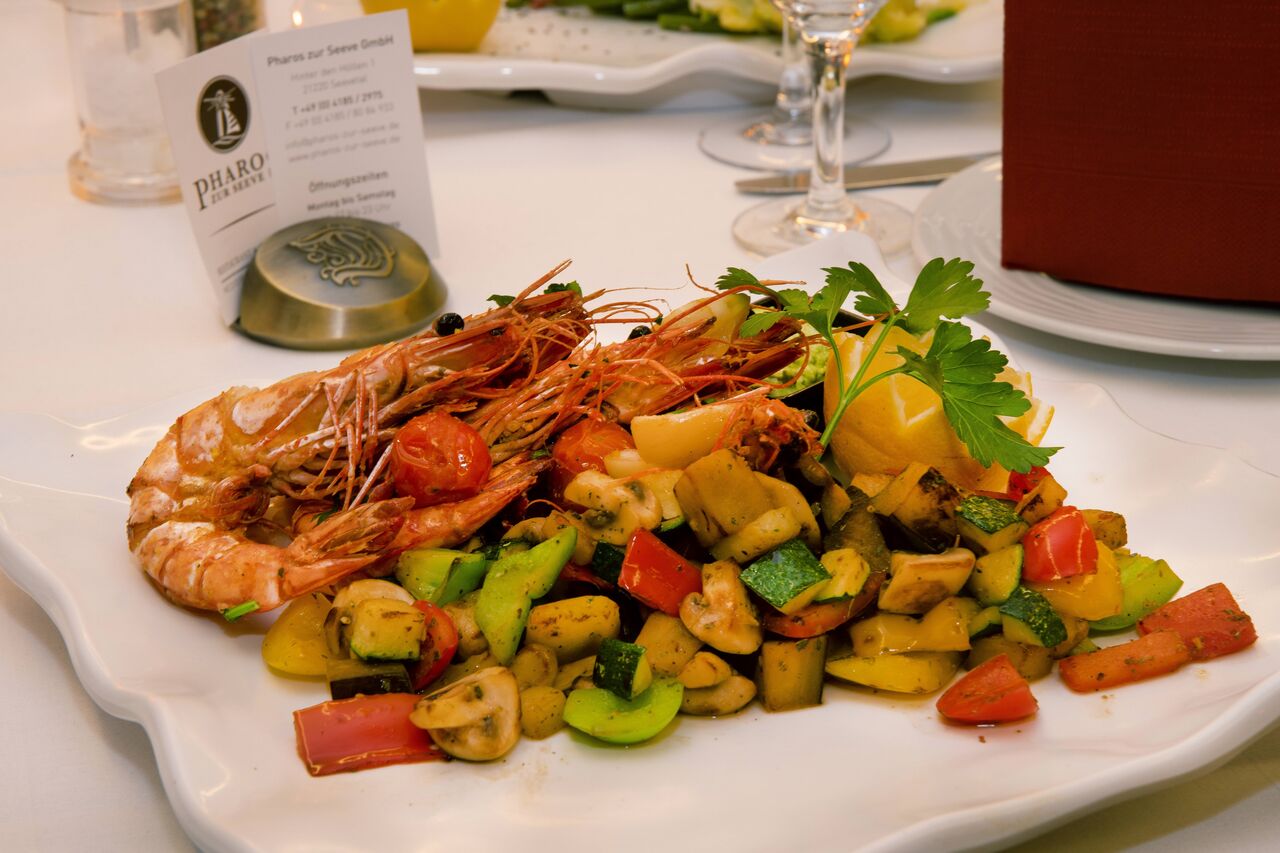 große Auswahl an Speisen