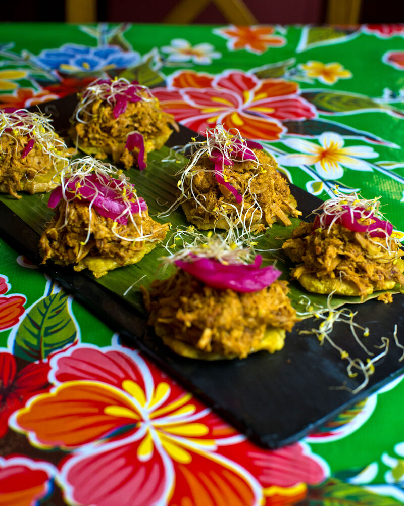 Patacones de cochinita