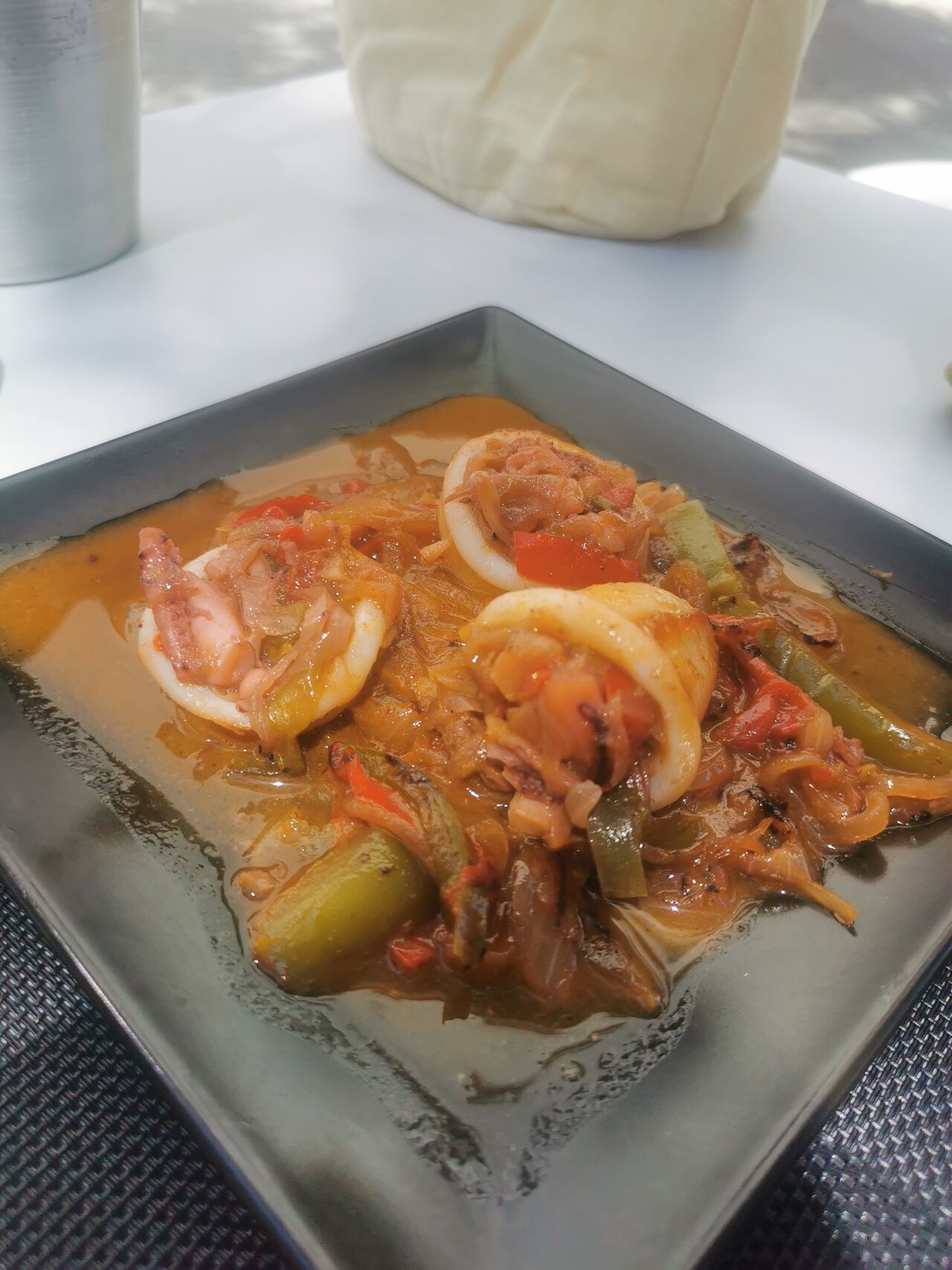 Calamares Encebollados