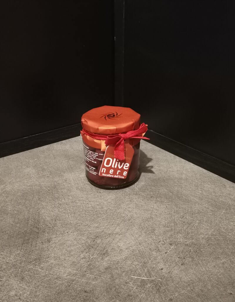 Pot d'olives noires de Sicile 270g=7.50€ 