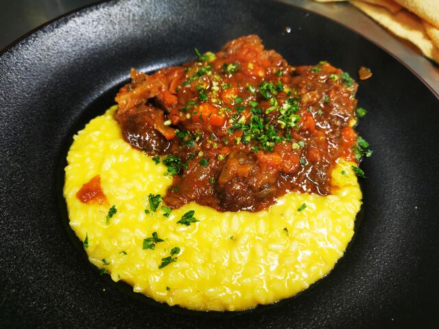 Osso buco cbt e risotto allo zafferano 