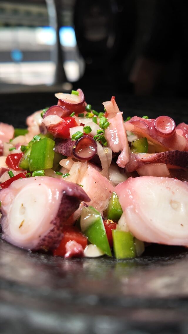 // Octopus with salpicon //