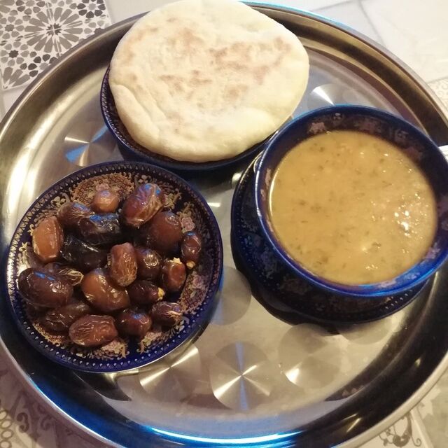 Soupe traditionnelle marocaine pois chiches /céleri /lentilles...