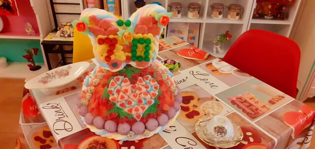 GATEAUX DE BONBONS A PARTIR DE 15€ PERSONNALISABLES ET SUR COMMANDE 10 JOURS AVANT