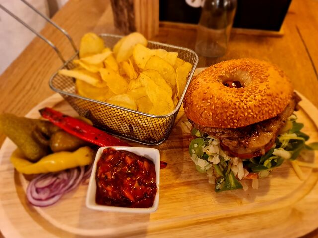 STEAK-SANDWICH-BAGEL