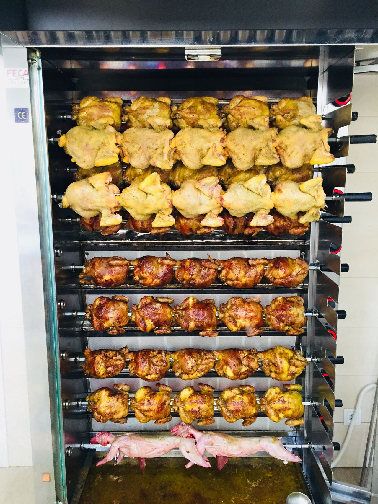 Pollastres a l'ast amb patates per 8,75€