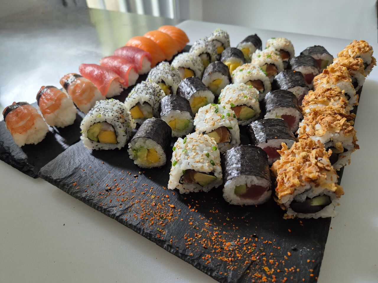 Le Yôkoso Red (plateau de 4 personnes, 45 pièces)