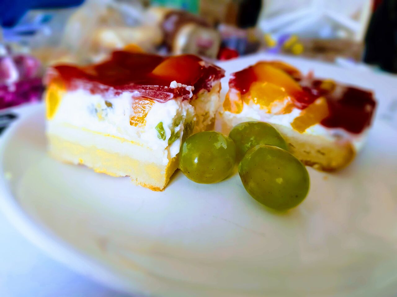 Tvarohové řezy s ovocem