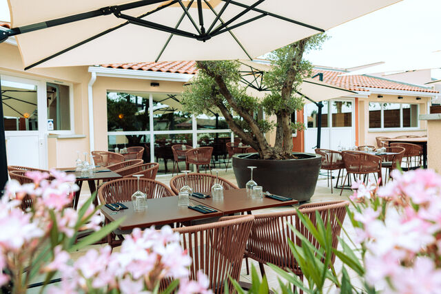 LA TERRASSE