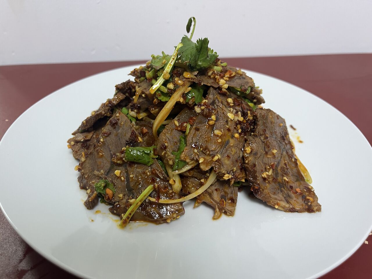 Salade de bœuf froid aux cacahuètes