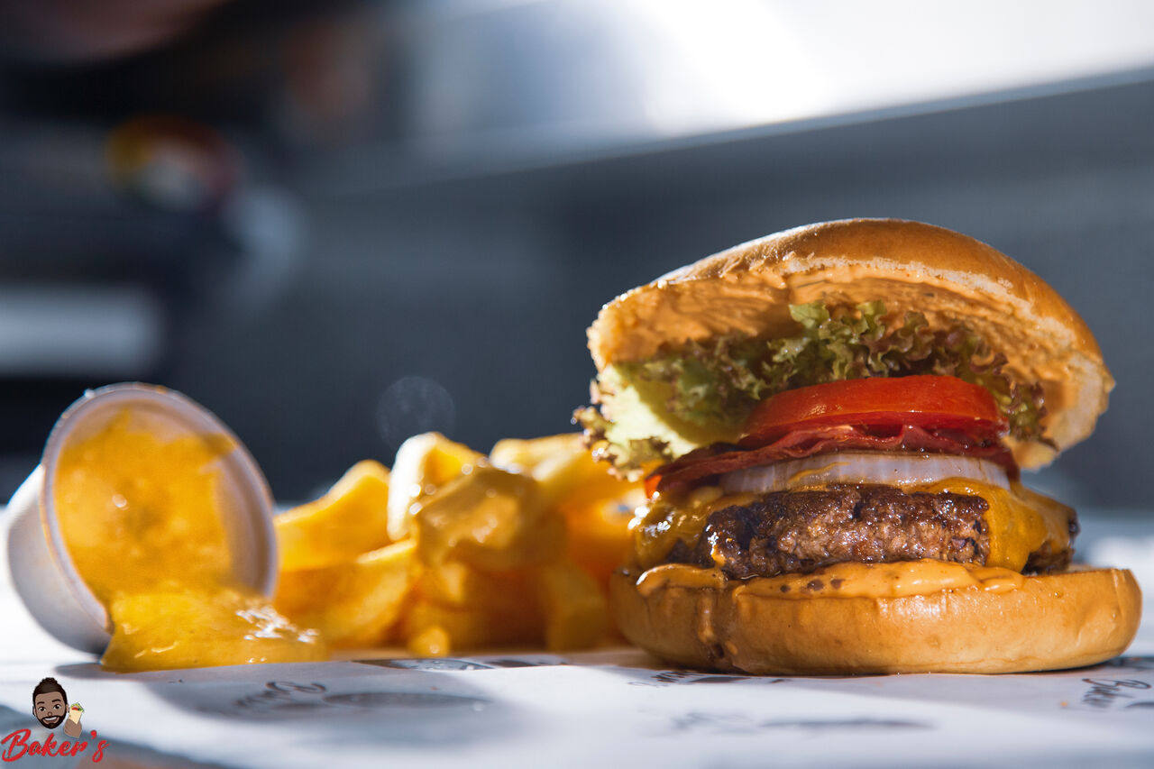 Der Cheeseburger Bacon mit Steakfries. 100% Beef. 100% Tasty. #beefburger #burger #steakfries #joppie #fresh #premiumfood 