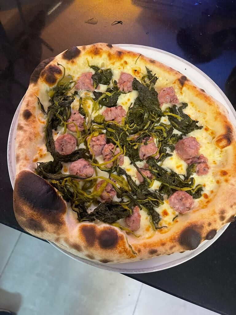 Pizza Cime de Rape mit Salsiccia