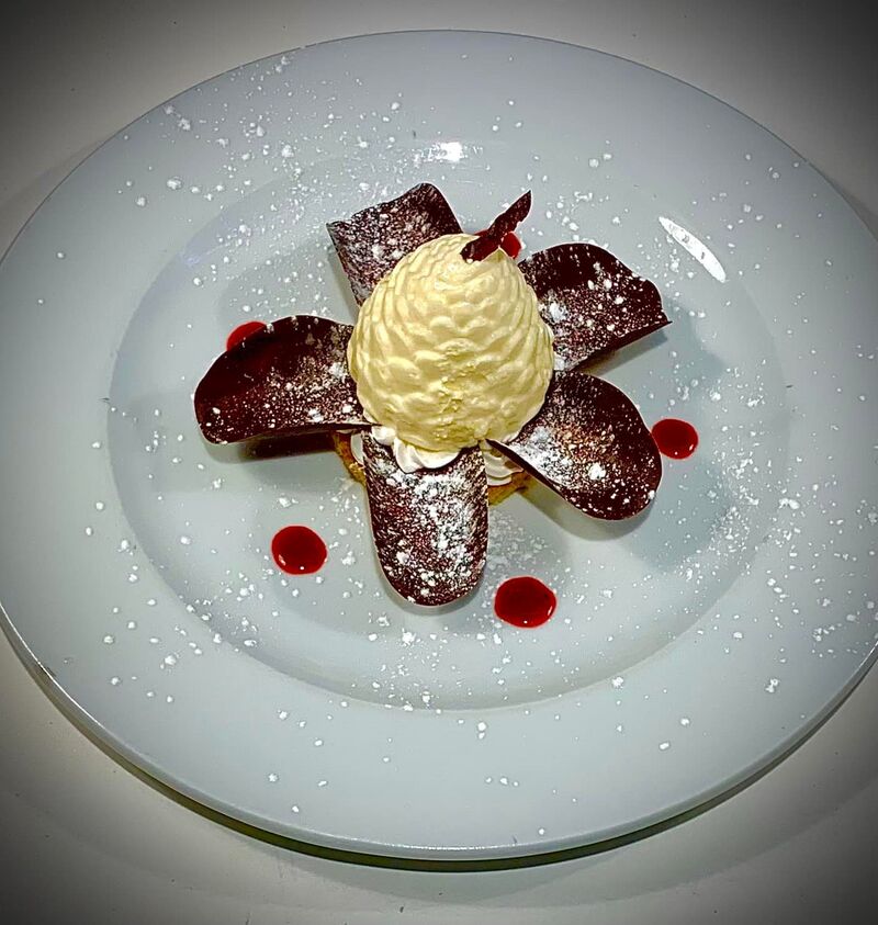 Délice d'ananas aux fruits rouges