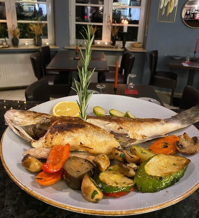 Wolfsbarsch mit Gemüse 