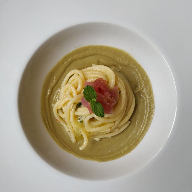 Partiamo dalle importanti tradizioni della nostra terra, pur aperti alle idee creative del presente e del futuro...