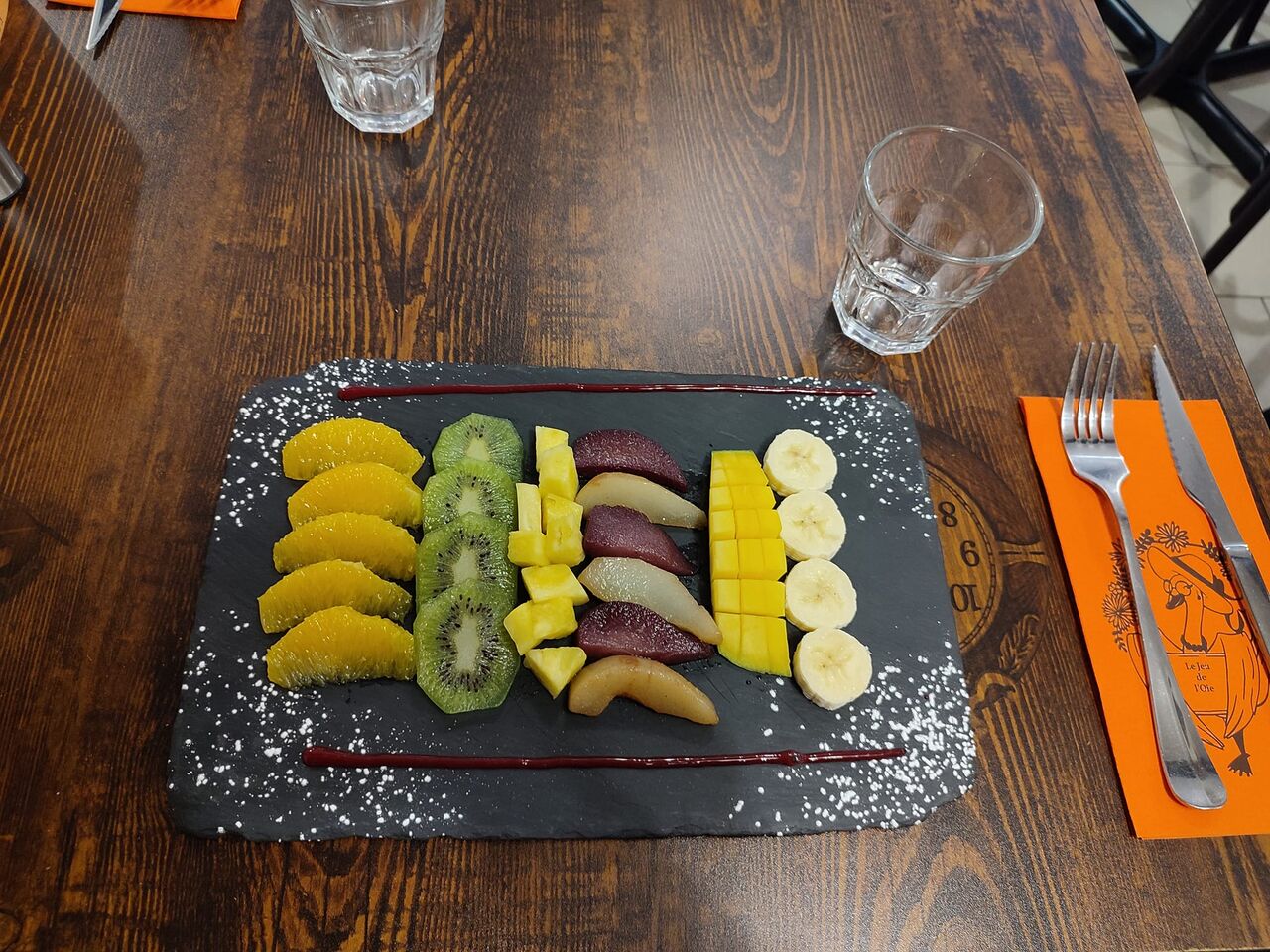 Assiette de fruits frais