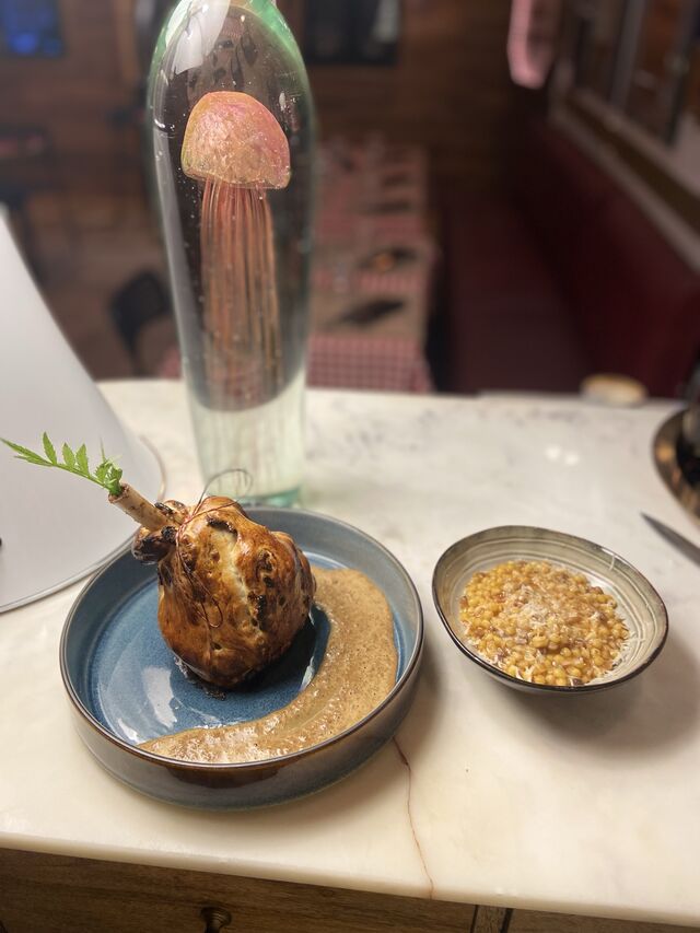 Souris d'agneau en trois cuissons dans sa croûte de pain