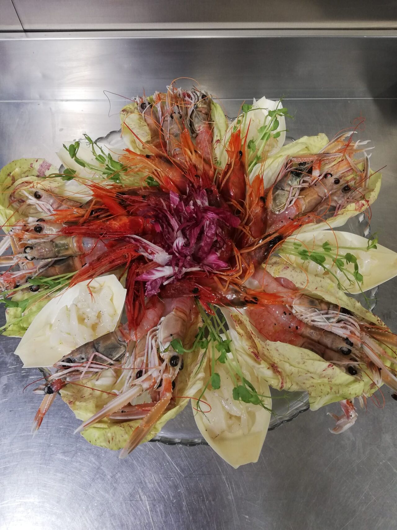 Alzatina di crudo di pesce 