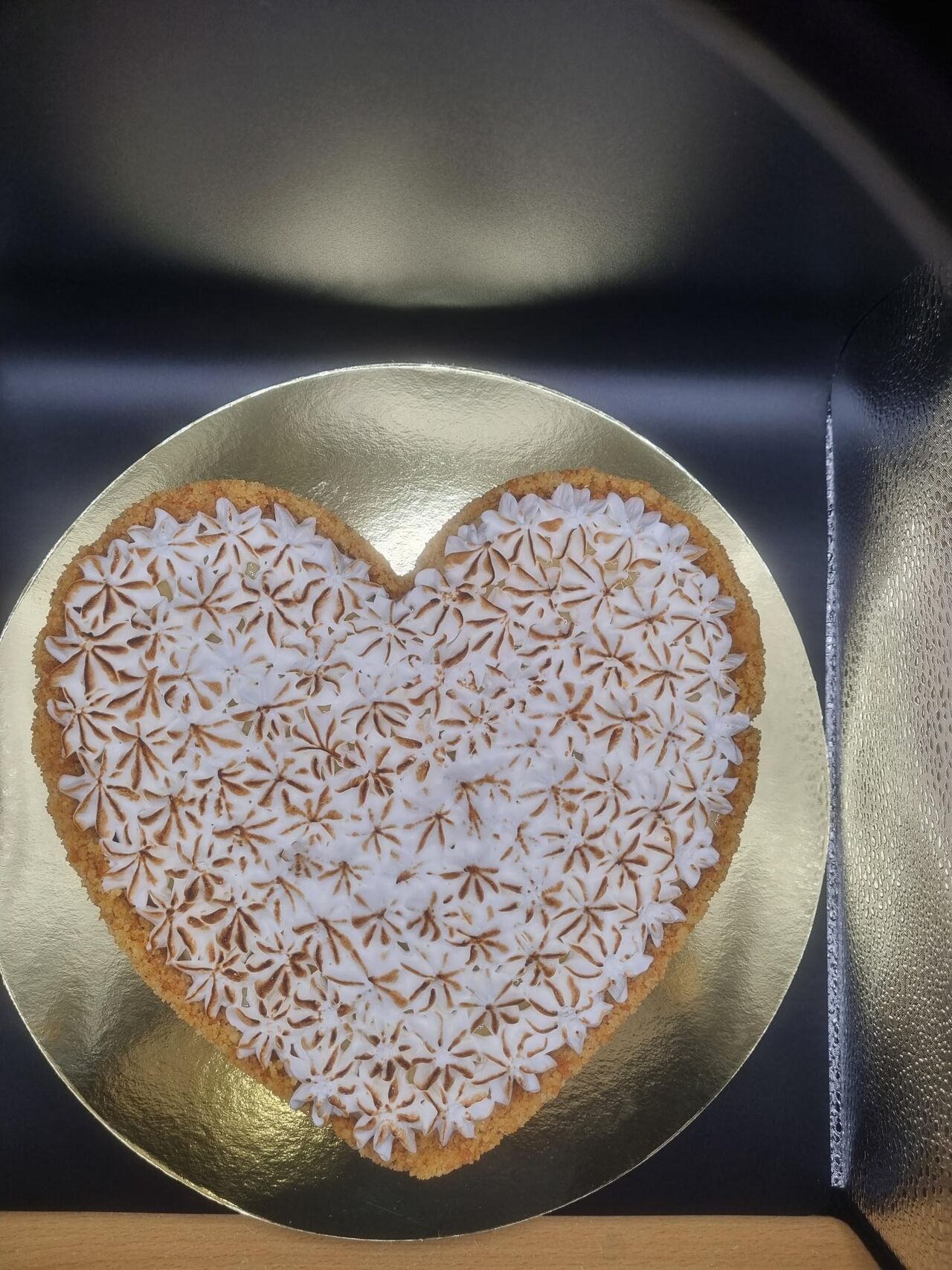 TARTE AU CITRON MERINGUEE - 4/6 PERS. 28,00 €