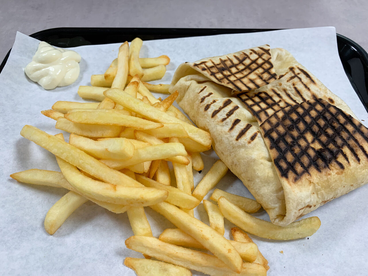 Tacos taille M accompagner de ses frites. 