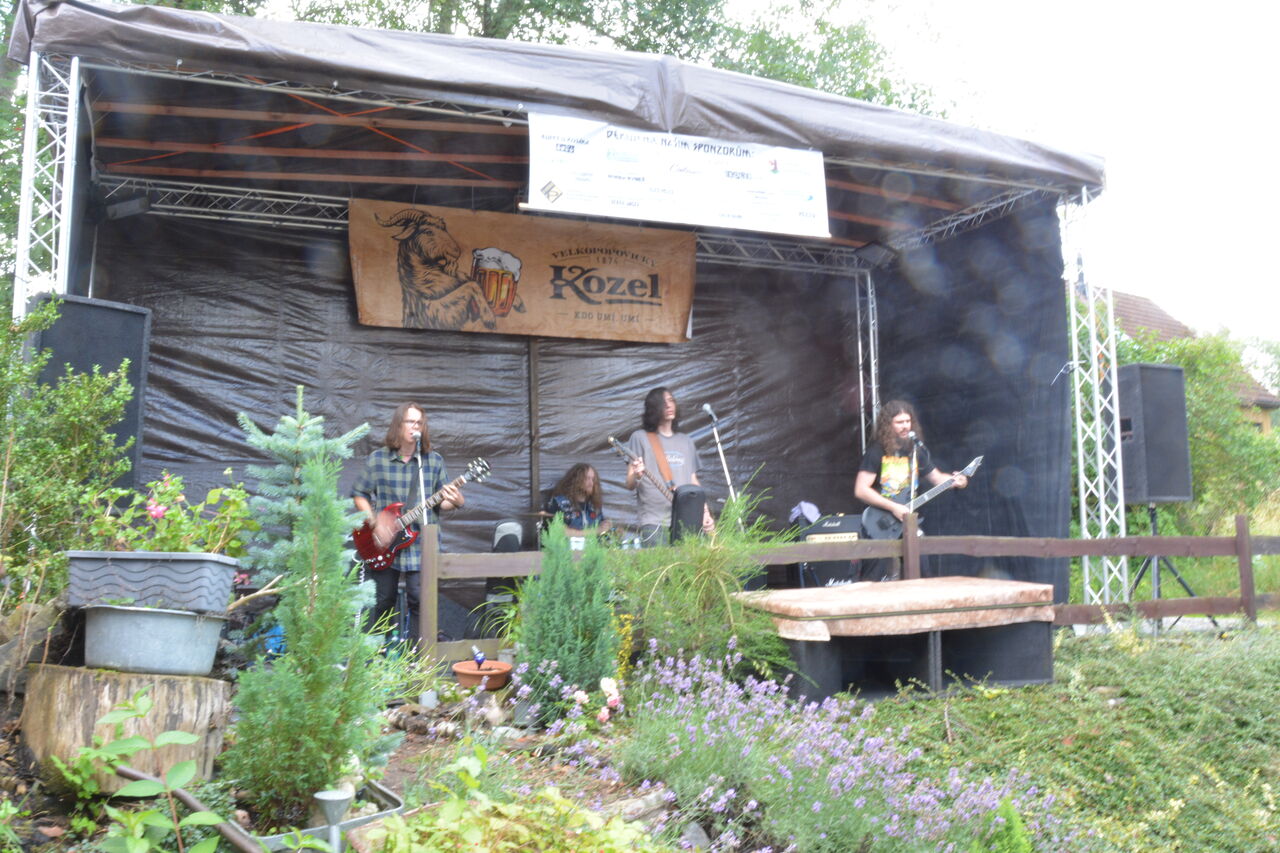 IV.ROCK FEST - ÚRAZ PROUDEM
https://youtu.be/ZehEK5_uG7Y