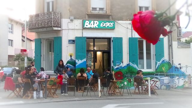 Café/bar dauphinois
Expositions d'artistes amateur et concert