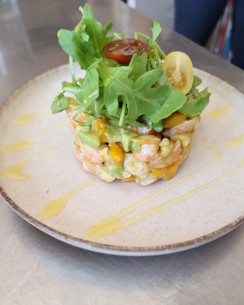 Tartare avocat mangue et crevettes