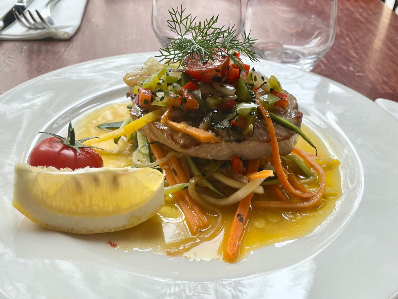 Steak de thon poêlé aux couleurs d'automne