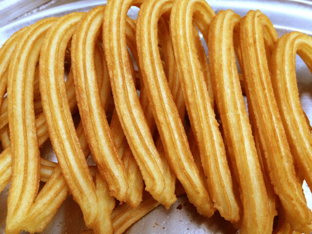 Churros recién hechos con masa artesana
