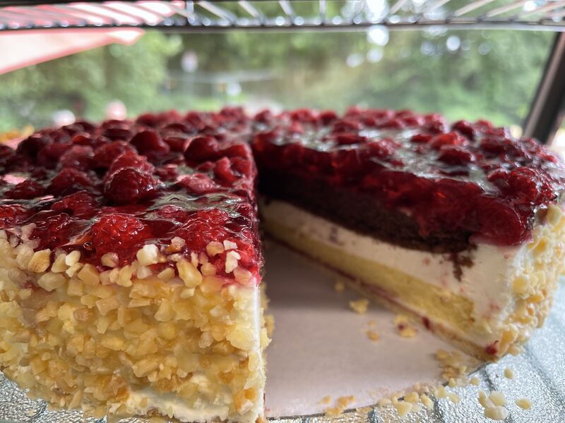 Himbeere-Sahne Torte