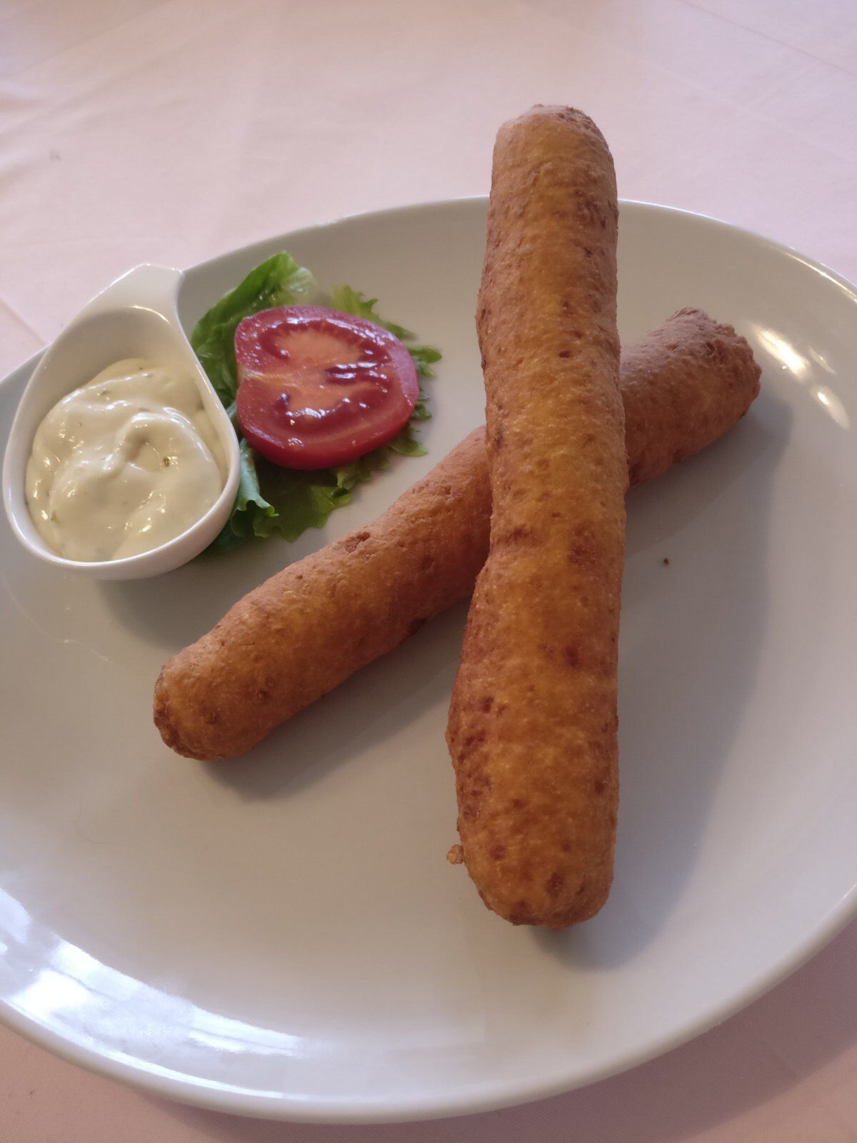 Novo u ponudi !!
Punjena piroška sa tzatziki umakom