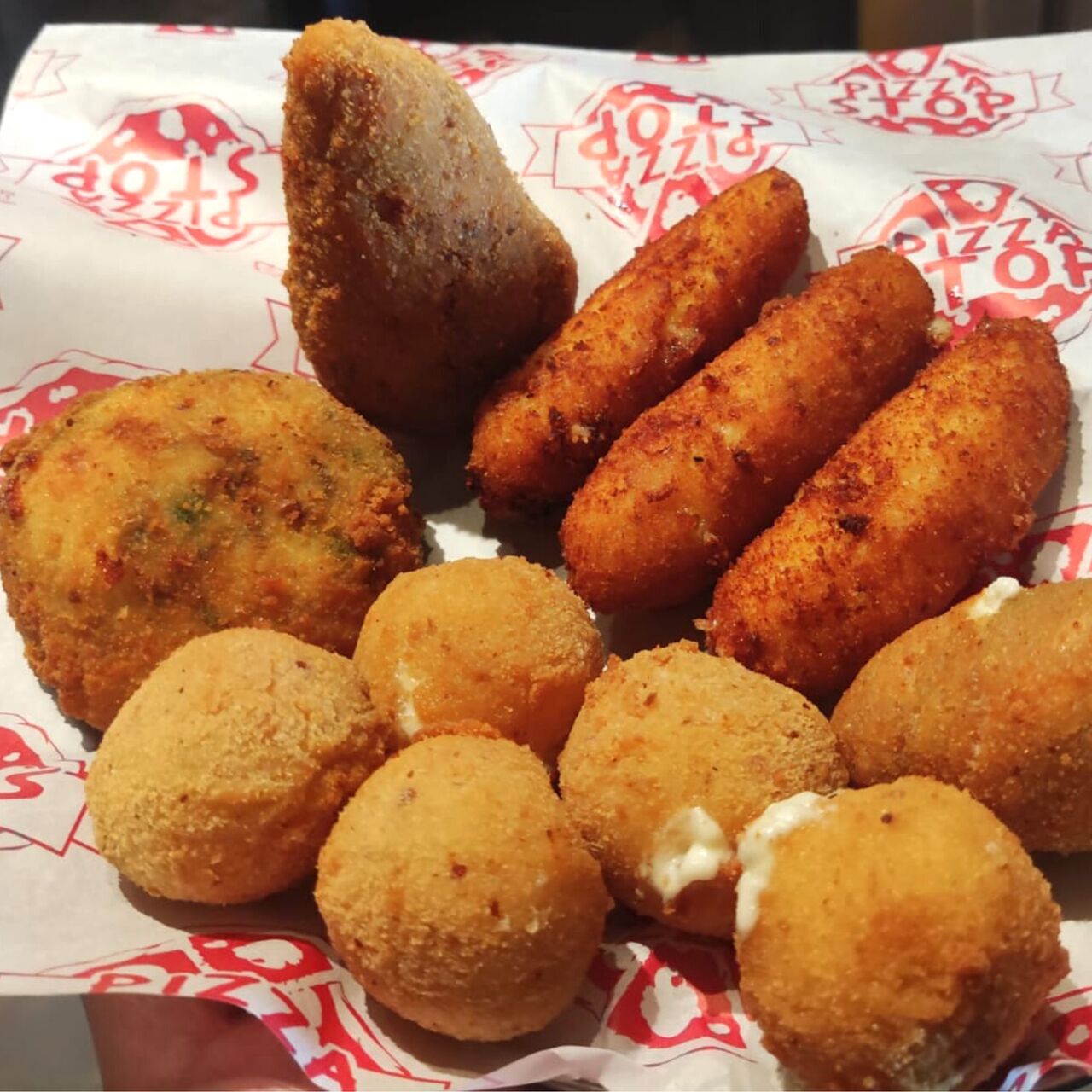 Da acquolina, gustosi e croccanti al punto giusto!
I fritti di #PizzaStop rappresentano un vero e proprio universo 💣