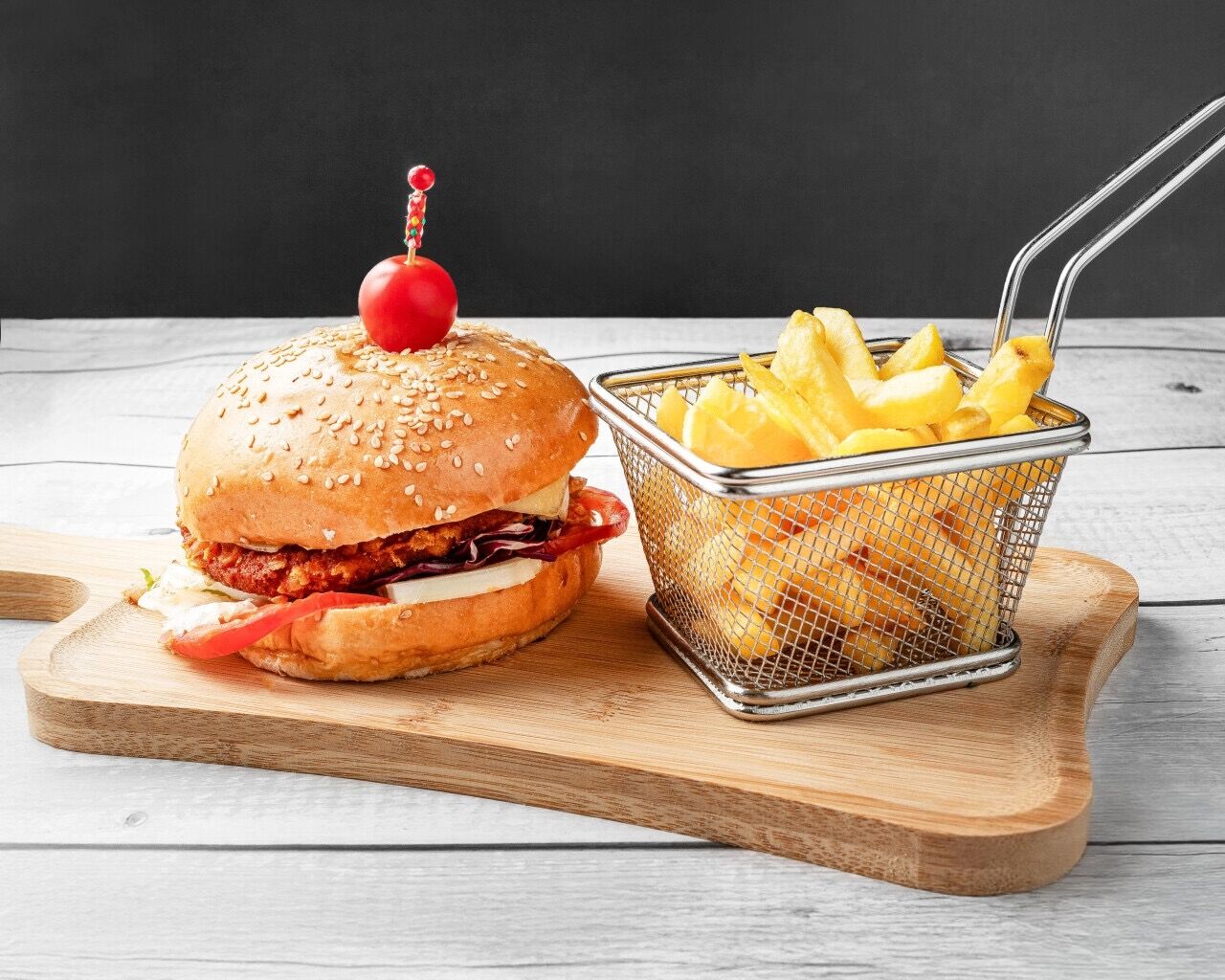 Crispy chicken burger