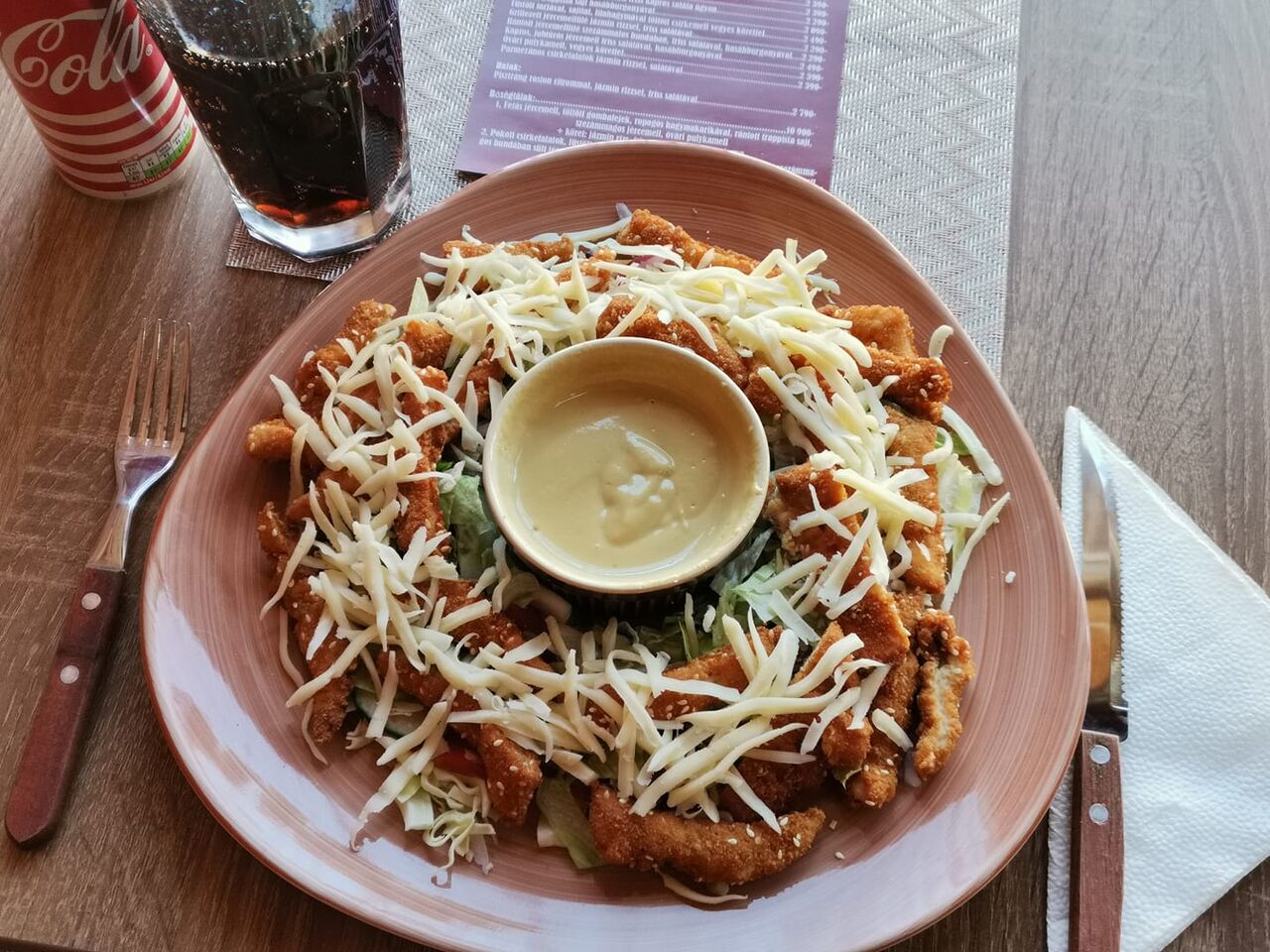 Grill Club saláta mézes-mustáros öntettel