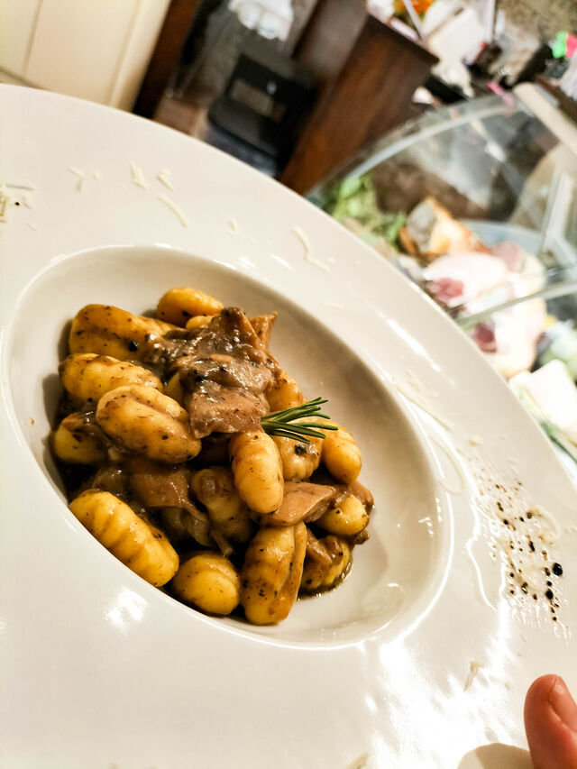 Gnocchi funghi e tartufo