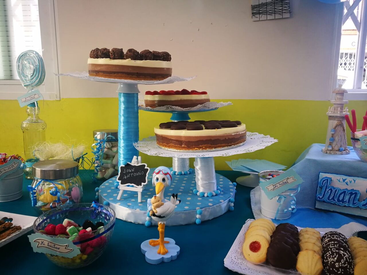 Las mesas de dulces nos quedan geniales.