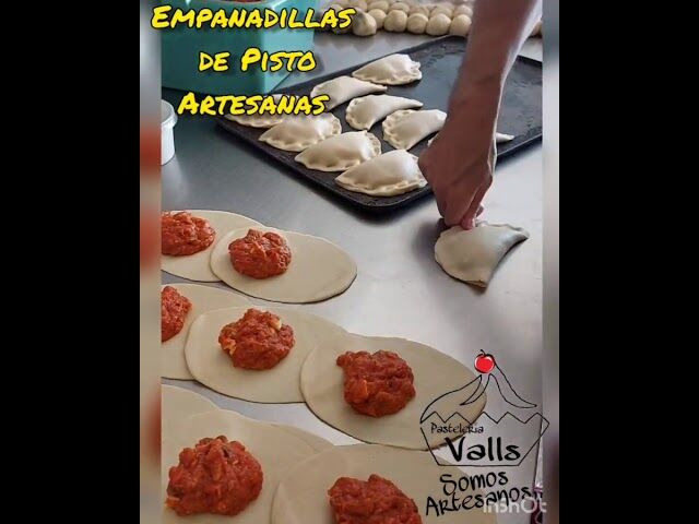 Elaboración de Empanadillas de Pisto (Tomate, Pimiento, Atún y Huevo)