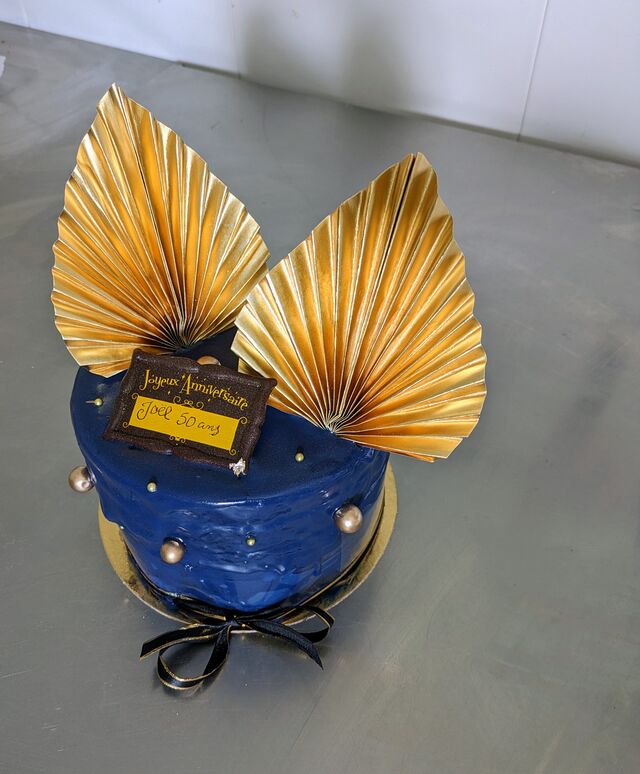 Layer cake bleu et or