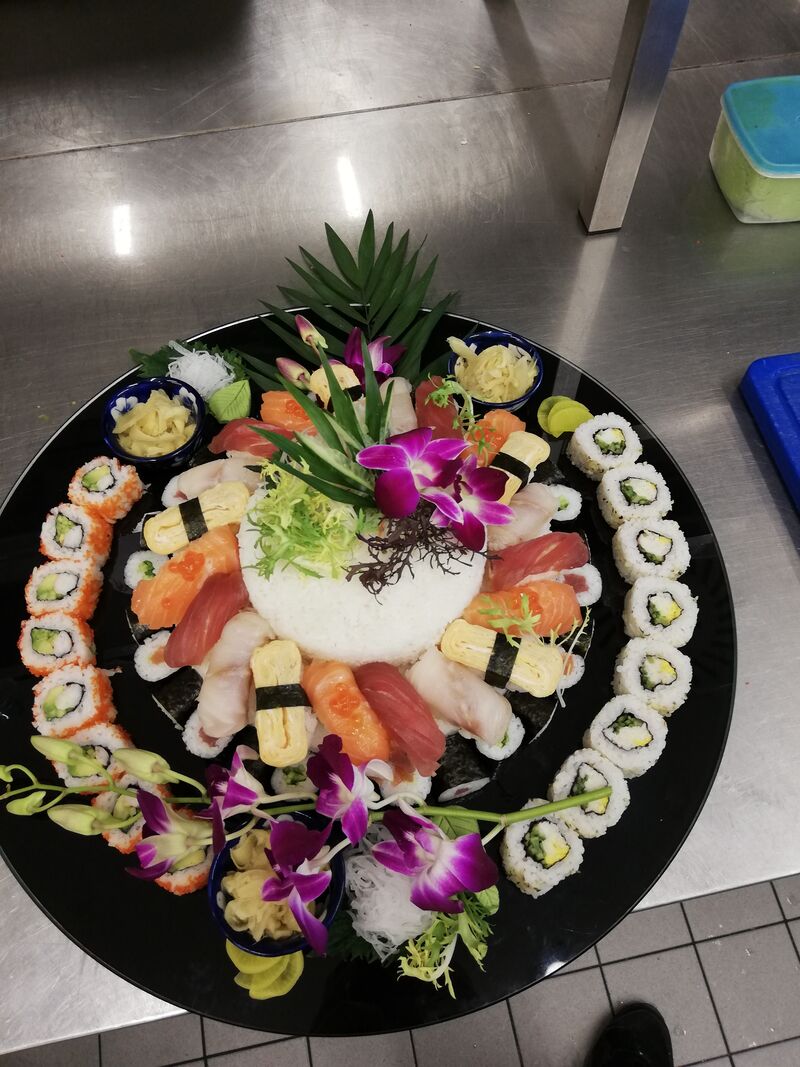 Sushi plate