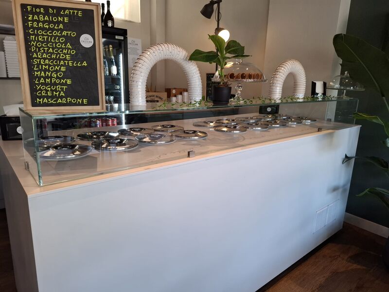 Ora serviamo un ottimo gelato da consumarsi in coppa al nostro bar oppure da asporto in cono o coppetta.