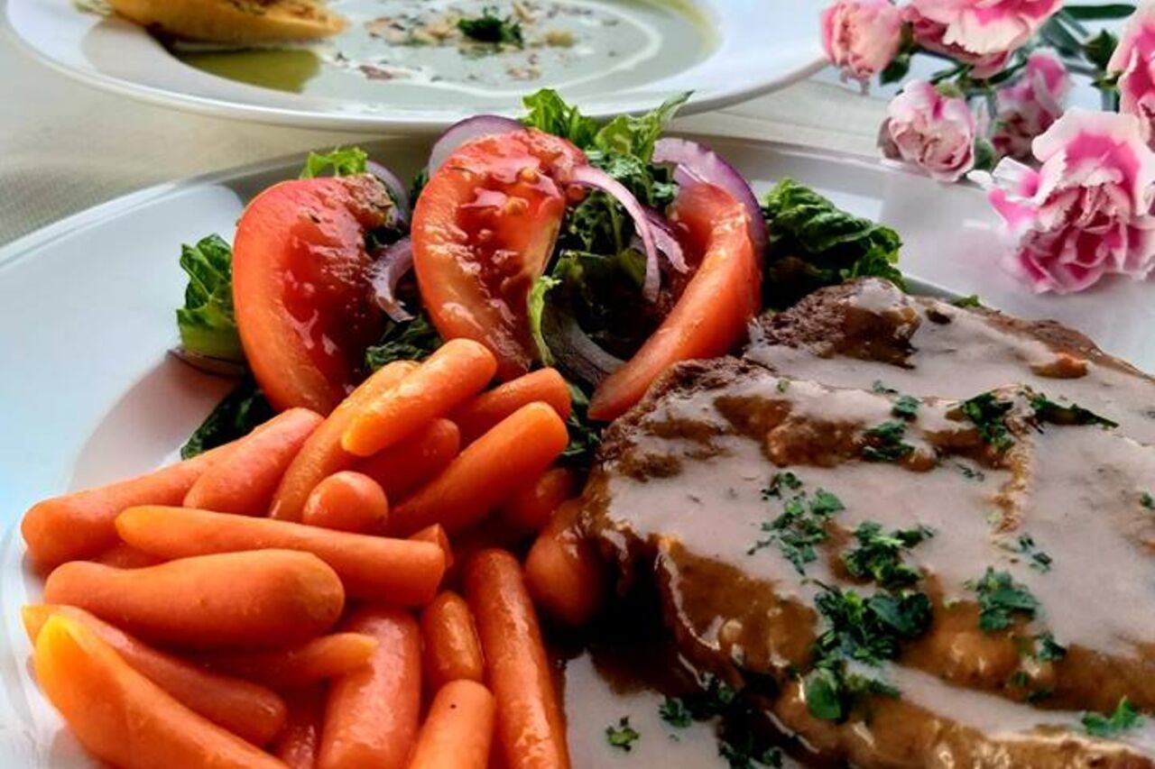 Restauracja oferuje..