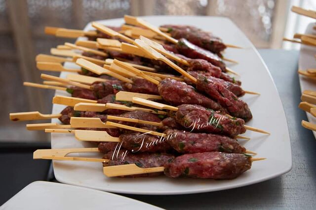 Animation brochettes de viande hachée