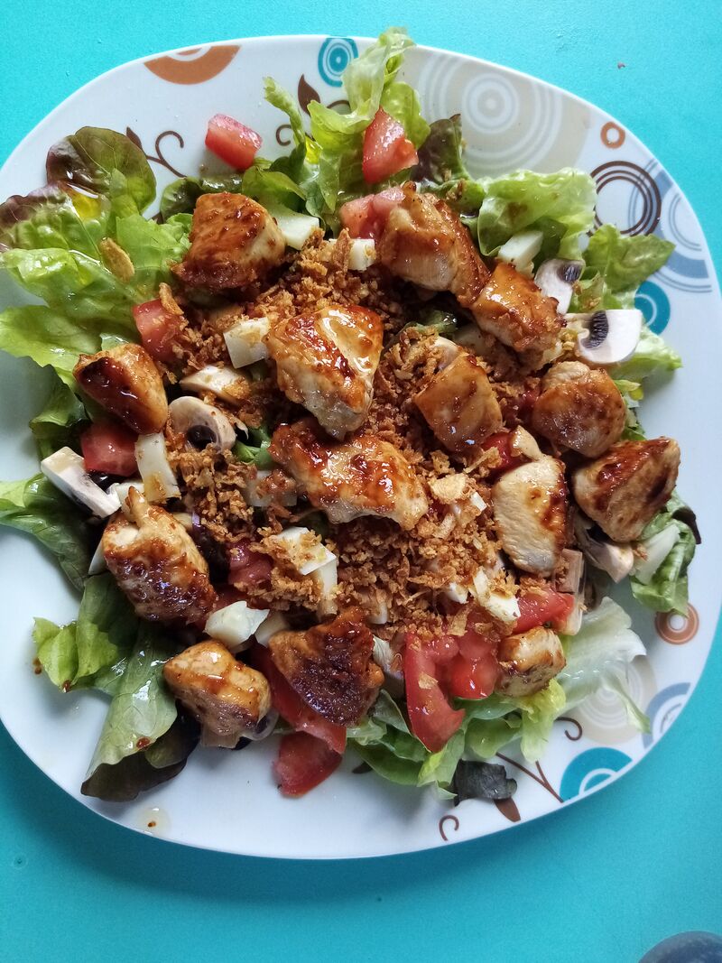 plat à empoter: salade de poulet mariné