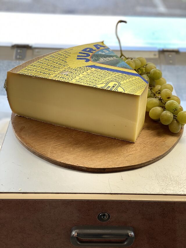 Comte extra doux : comte Juraflore, fromagerie Arnaud. (Affinage 6 mois)
