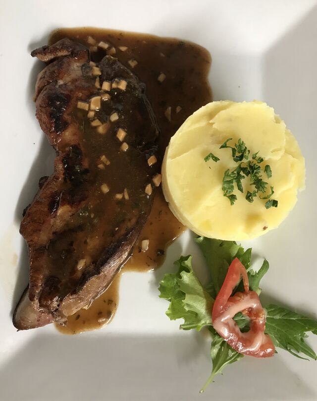 Foie de veau sauce vinaigre de xérès
Purée maison 