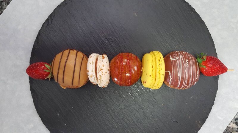 La brochette de macarons