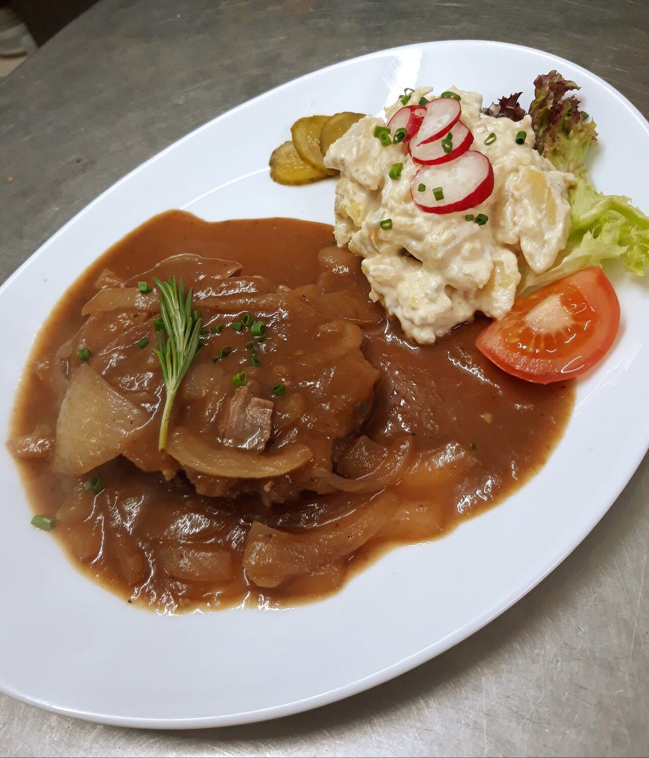 Spießbraten mit Kartoffelsalat (nur an Veranstaltungen Mittrhein Offroad )