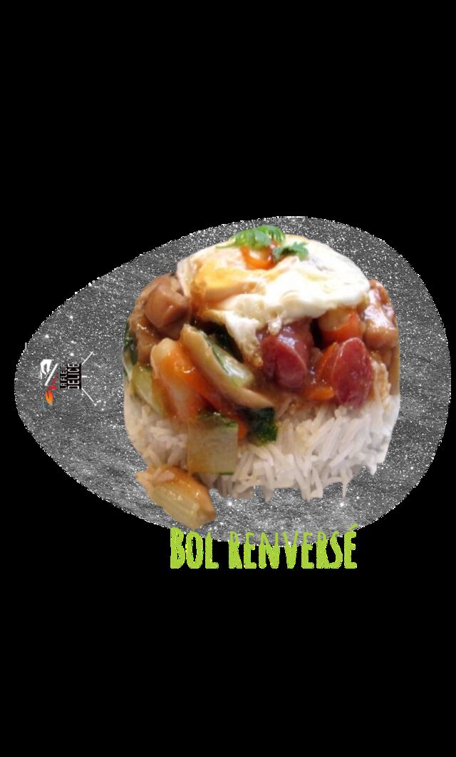 Bol renversé bol renversé; cest chop suye de poulet avec sauce soja sauce huitre et ces légumes un oeuf au plat