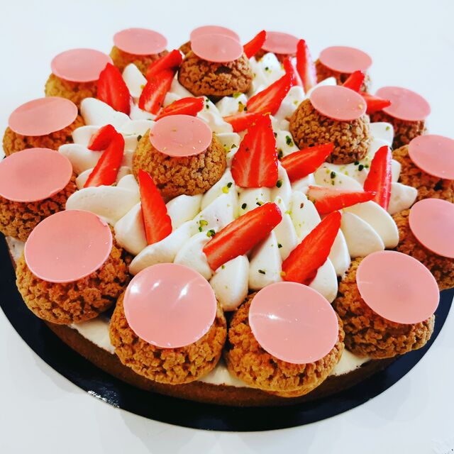 St Honoré Vanille - Fraises 