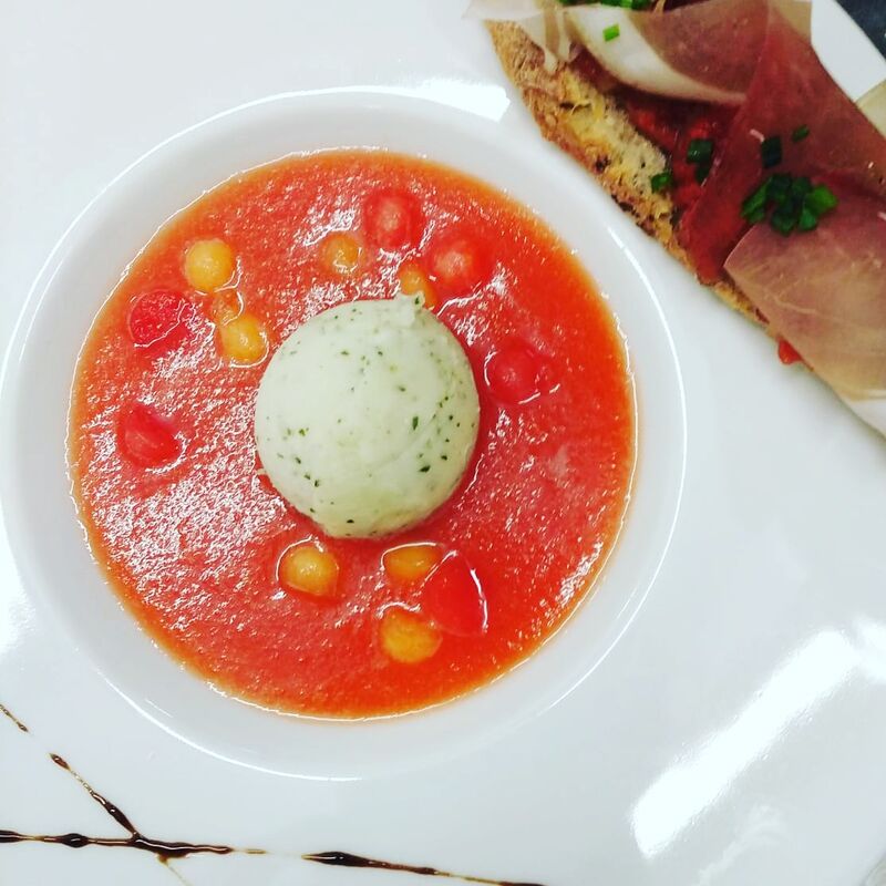 Gaspacho de Melon Pastèque / Sorbet Basilic / Mini Bruchetta Speck et Tomate